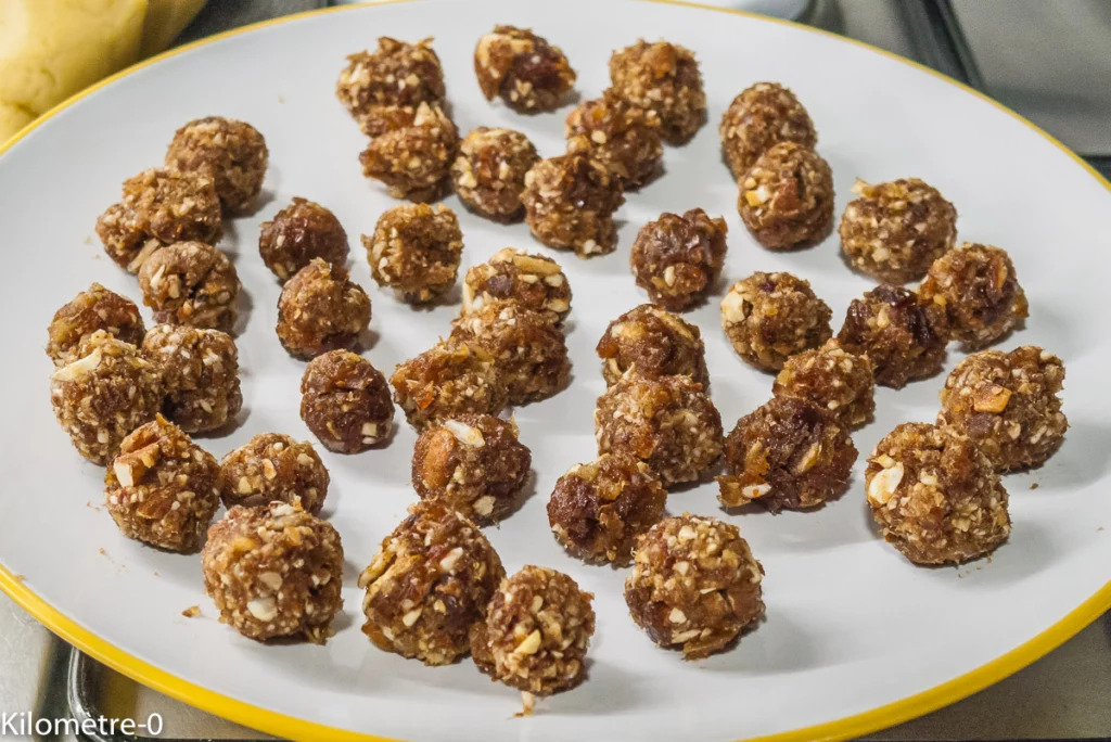 Biscuits farcis aux dattes - Étape 5