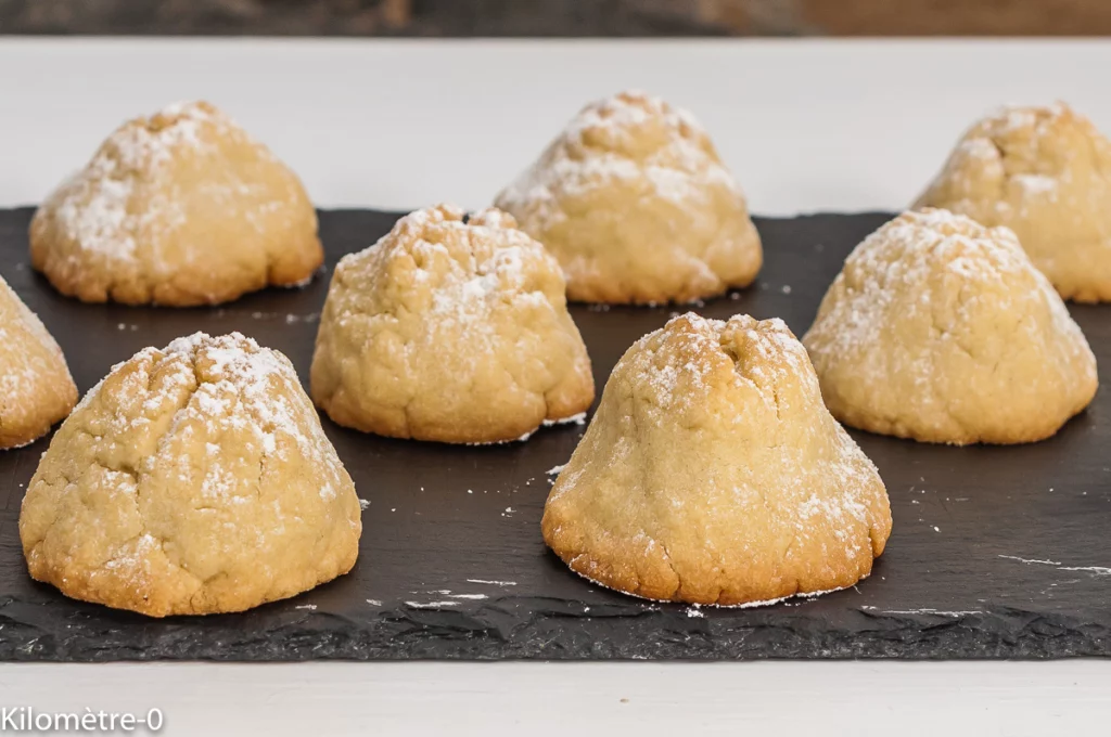 Biscuits farcis à la pâte de dattes et eau de fleur d&rsquo;oranger - Étape 8