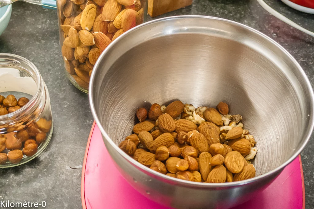 Gâteau du matin aux trois fruits secs - Étape 2