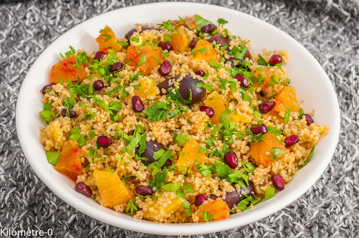 Photo de recette de taboulé, taboulé d'hiver, agrumes, oranges, fruits, olives, Kalamata , semoule, recettes végétariennes, facile, taboulé sans cuisson, bio, rapide, , sans cuissonKilomètre-0, blog de cuisine réalisée à partir de produits de saison et issus de circuits courts