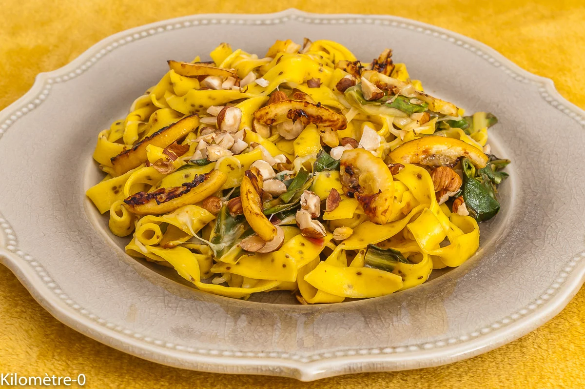 Photo de recette de pâtes, italienne, tagliatelle, citron, agrumes, citrons rôtis, blettes, noisettes, végétarienne, healthy, Italie, facile, Kilomètre-0, blog de cuisine réalisée à partir de produits de saison et issus de circuits courts