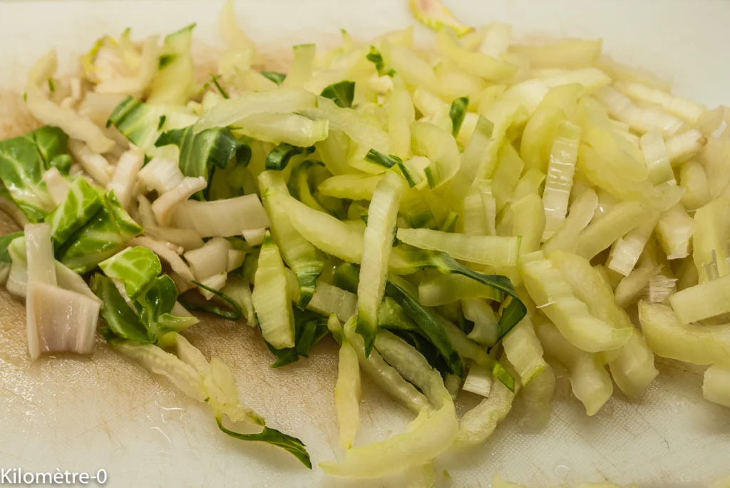 Omelette aux côtes de blettes, sauce soja - Étape 1