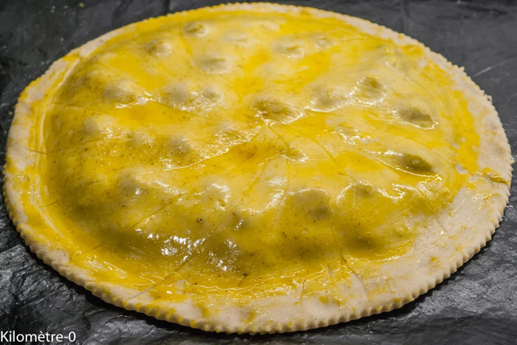 Galette des rois frangipane mûres - Étape 10