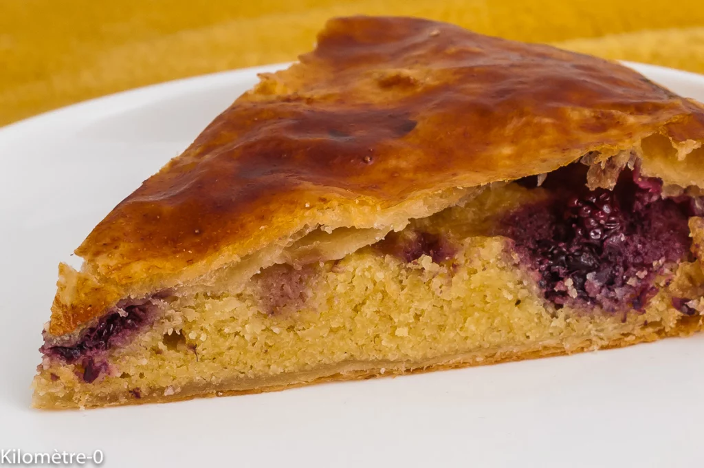 Galette des rois frangipane mûres - Étape 12