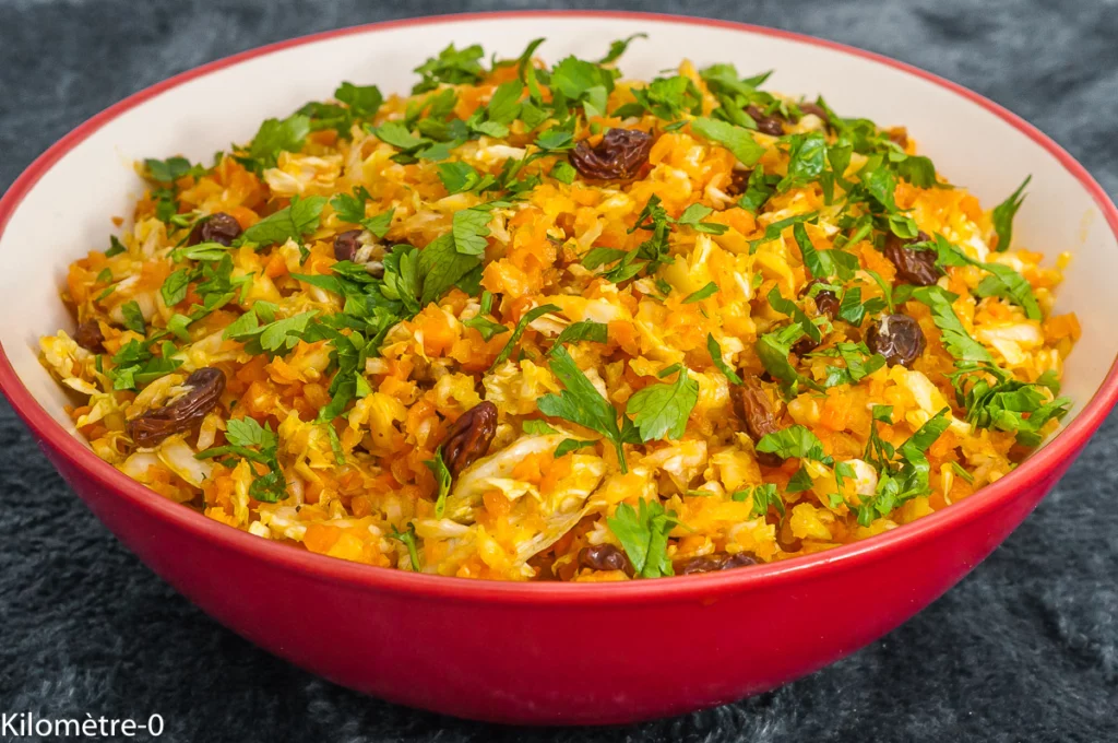 Salade de chou aux carottes et raisins secs - Étape 5