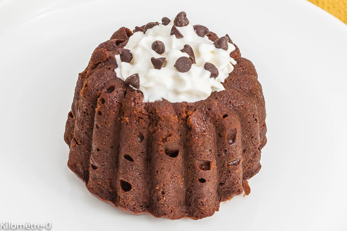 Photo de recette de fondant au chocolat, fondant, moelleux, crème de marron, chantilly, marron, châtaignes, dessert facile, automne, hiver, chocolat, Kilomètre-0, blog de cuisine réalisée à partir de produits de saison et issus de circuits courts
