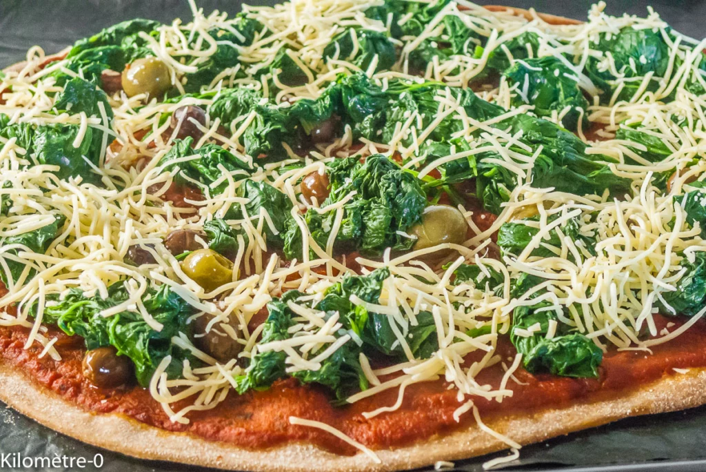 Pizza aux épinards, chorizo et olives - Étape 11
