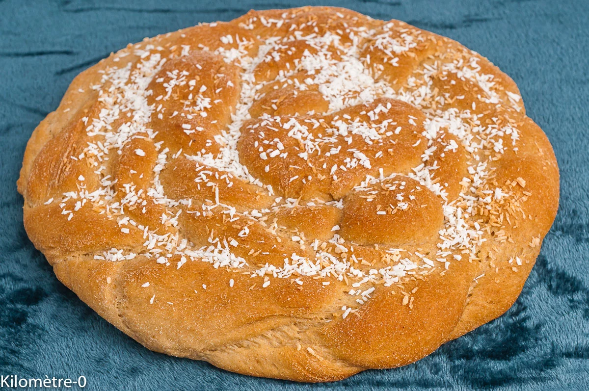 Photo de recette de pain, brioche, noix de coco, coco, lait de coco, cuisine tahitienne, Tahiti, cuisine du monde, brioche du monde, bio, Kilomètre-0, blog de cuisine réalisée à partir de produits de saison et issus de circuits courts