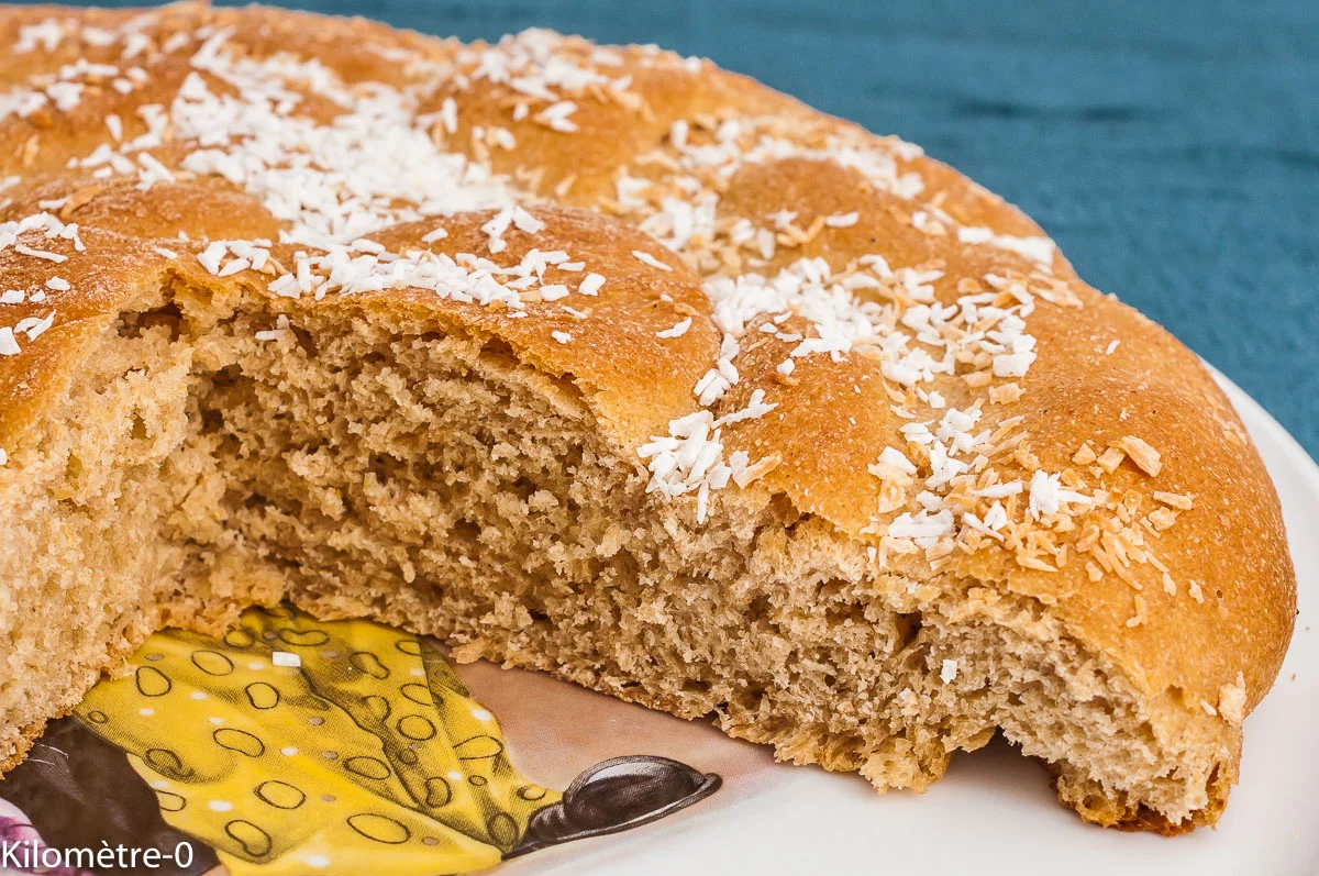 Photo de recette de pain, brioche, noix de coco, coco, lait de coco, cuisine tahitienne, Tahiti, cuisine du monde, brioche du monde, bio, Kilomètre-0, blog de cuisine réalisée à partir de produits de saison et issus de circuits courts