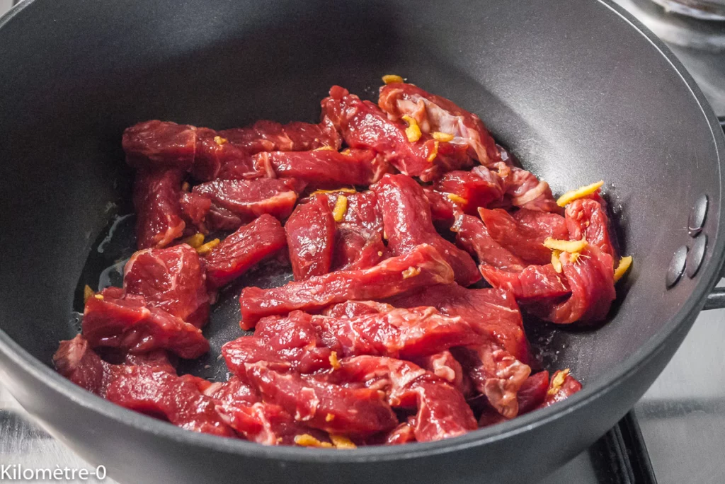 Pâtes fraiches au boeuf, sauce soja  et légumes - Étape 5