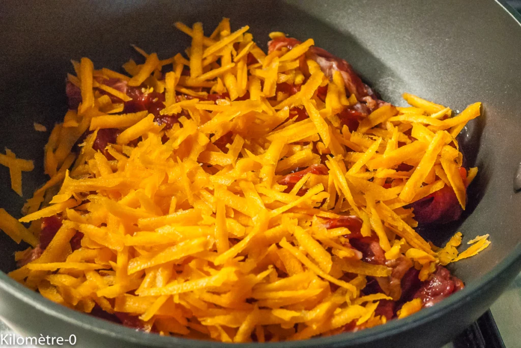 Pâtes fraiches au boeuf, sauce soja  et légumes - Étape 6