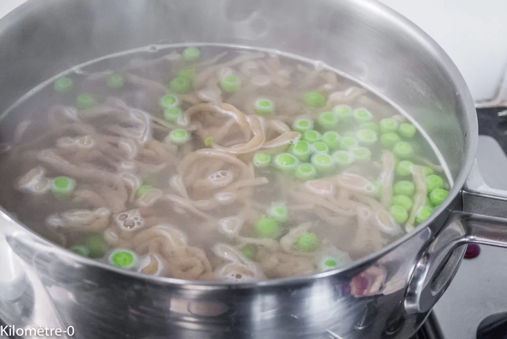 Pâtes fraiches au boeuf, sauce soja  et légumes - Étape 8