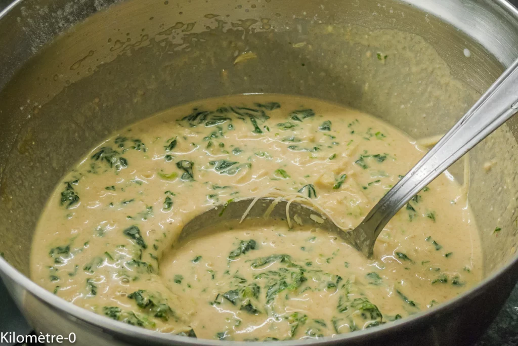 Blinis russes au pripiok (crêpes farcies aux épinards et au fromage) - Étape 6