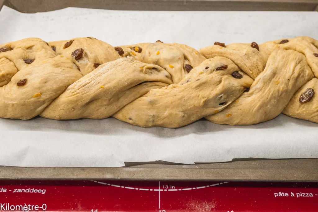 Tresse de Pâques italienne - Étape 11