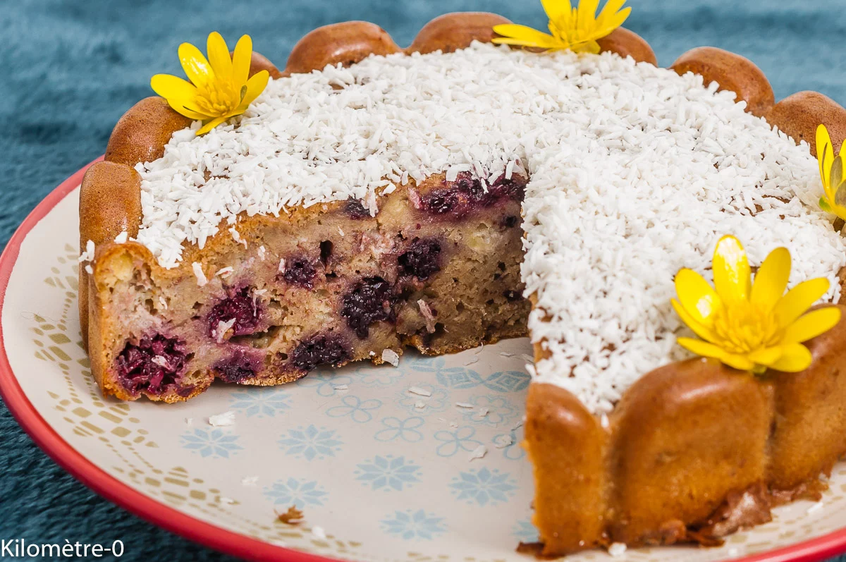 Photo de recette de gâteau, petit déjeuner, goûter, fruits, mûres, bananes, facile, banana bread, Kilomètre-0, blog de cuisine réalisée à partir de produits de saison et issus de circuits courts