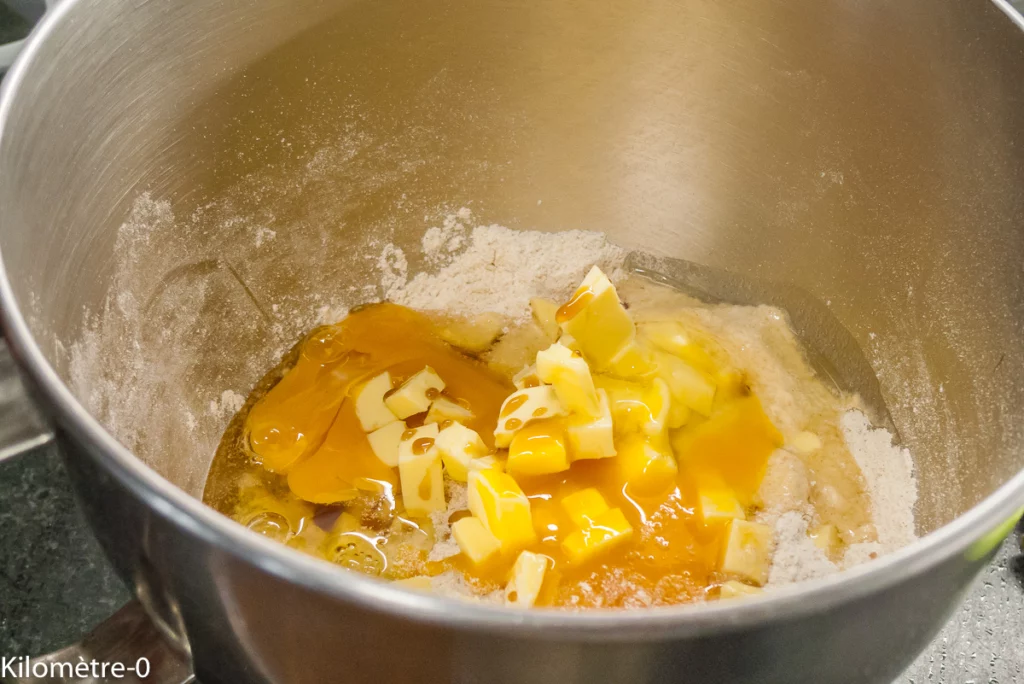 Gâteau italien de Pâques à la crème et aux cerises amarene - Étape 2