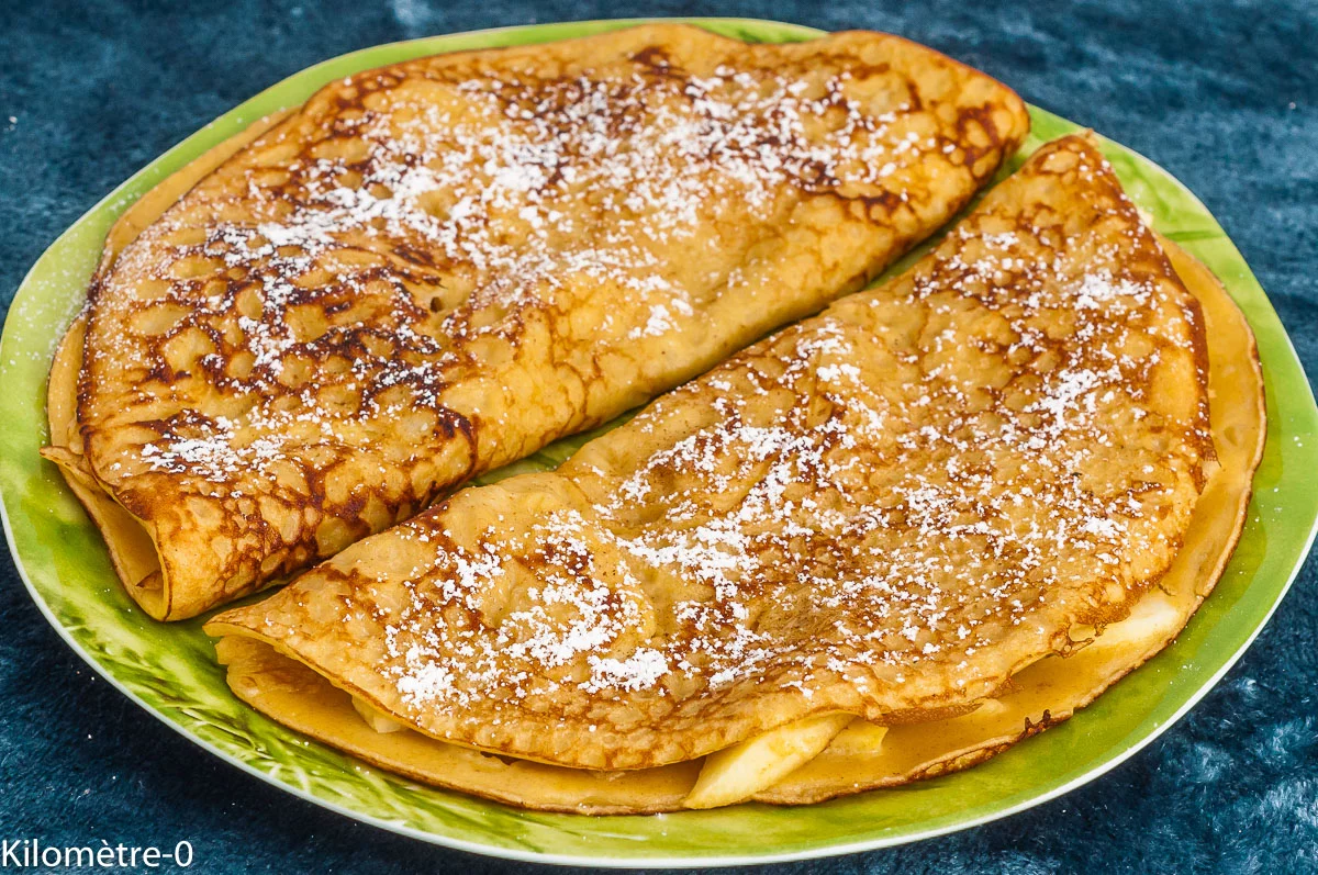 Photo de recette, recette de crêpes, cuisine du monde, cuisine européenne, chandeleur, crêpes, Allemagne, allemande, Apfelpfannküchen, crêpes allemandes, garnies, pommes, bio, facile, gourmandes, complètes, économique, pas cher, de Kilomètre-0, blog de cuisine réalisée à partir de produits de saison et issus de circuits courts