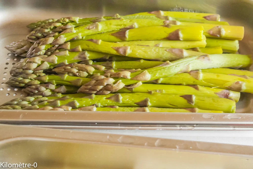 Salade de millet aux légumes de printemps (asperges vertes, radis) - Étape 1