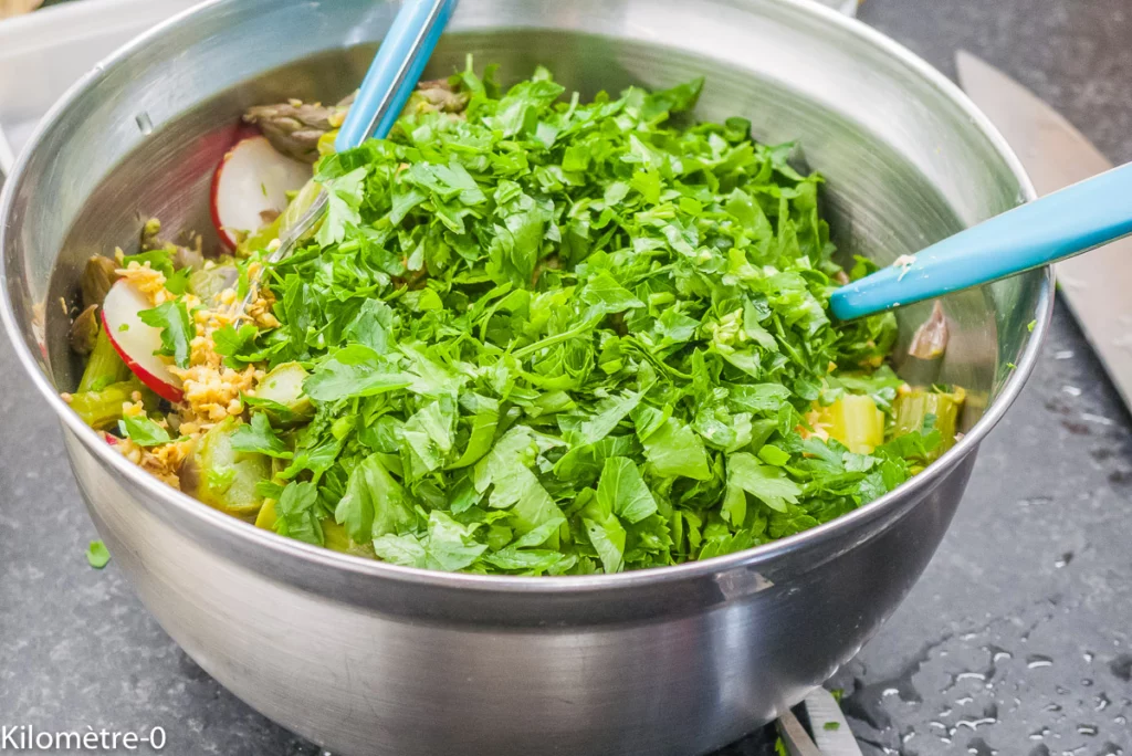 Salade de millet aux légumes de printemps (asperges vertes, radis) - Étape 9