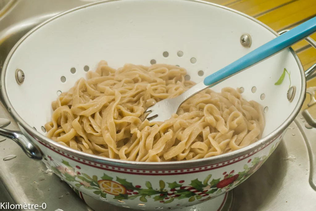 Pâtes fraiches au chorizo, petits pois et carottes - Étape 7