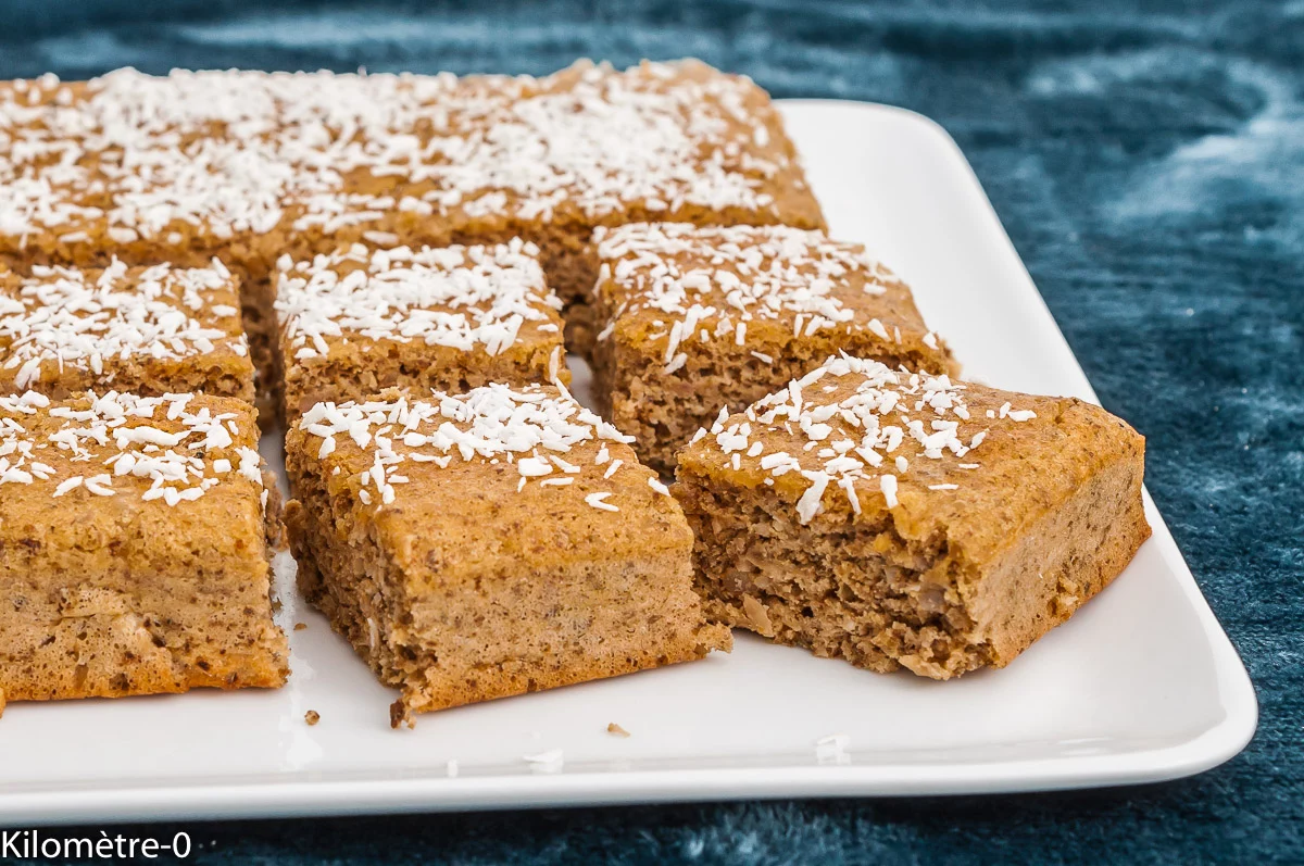 Photo de recette de dessert, gâteau, très moelleux, haricots blancs, noix, Kilomètre-0, bio, facile, protéines, blog de cuisine réalisée à partir de produits de saison et issus de circuits courts