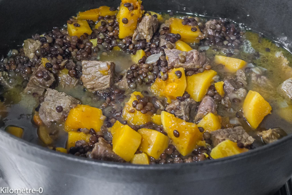 Bœuf aux épices, aux lentilles, épinards et courge - Étape 11