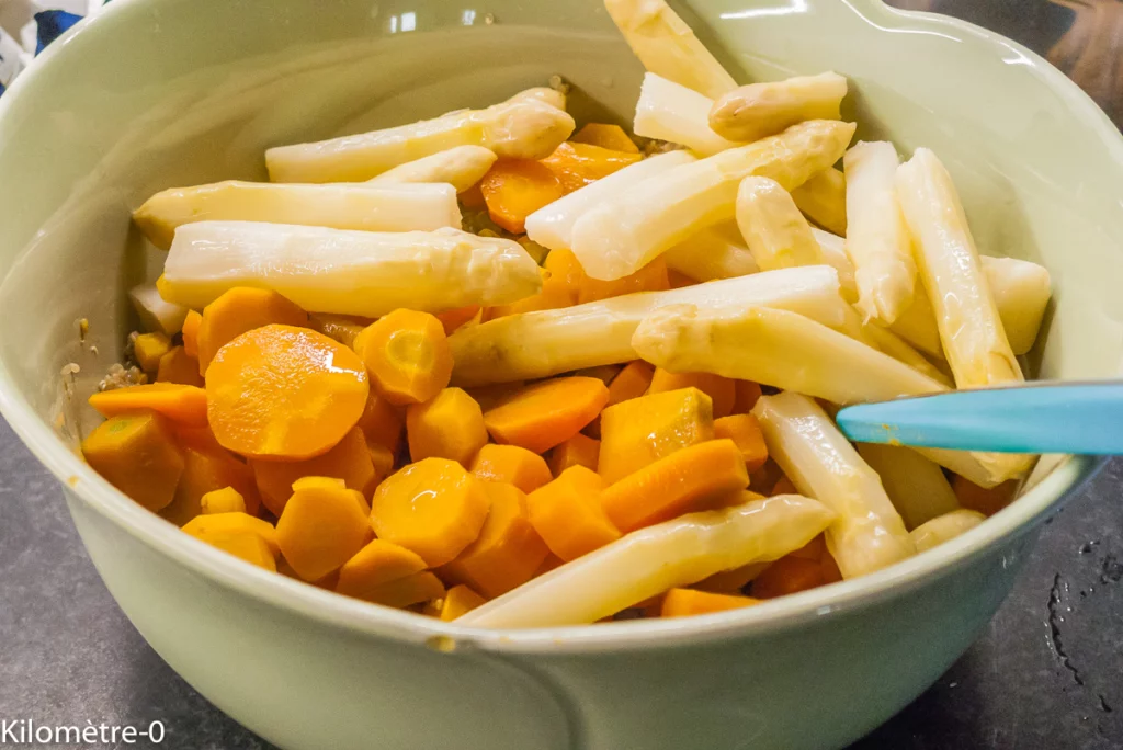 Salade de quinoa aux asperges blanches, petits pois et carottes - Étape 7