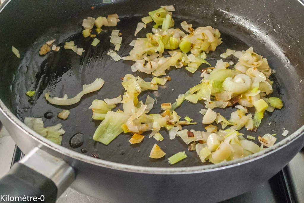 Terrine de foies de volaille, chair à saucisses et orties - Étape 2