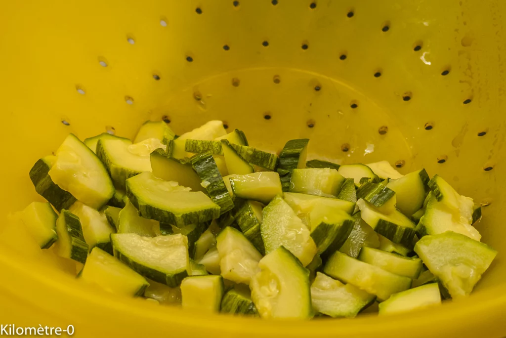 Salade de pâtes aux petits pois, carottes, courgettes et radis - Étape 3