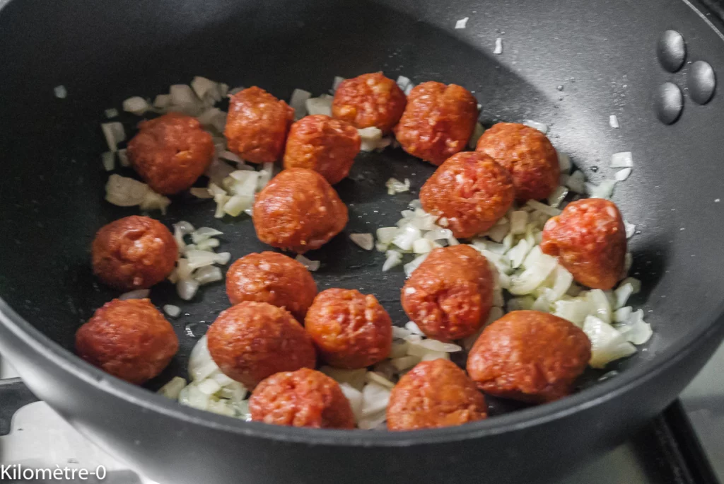 Petits pois aux boulettes de bœuf épicées - Étape 6