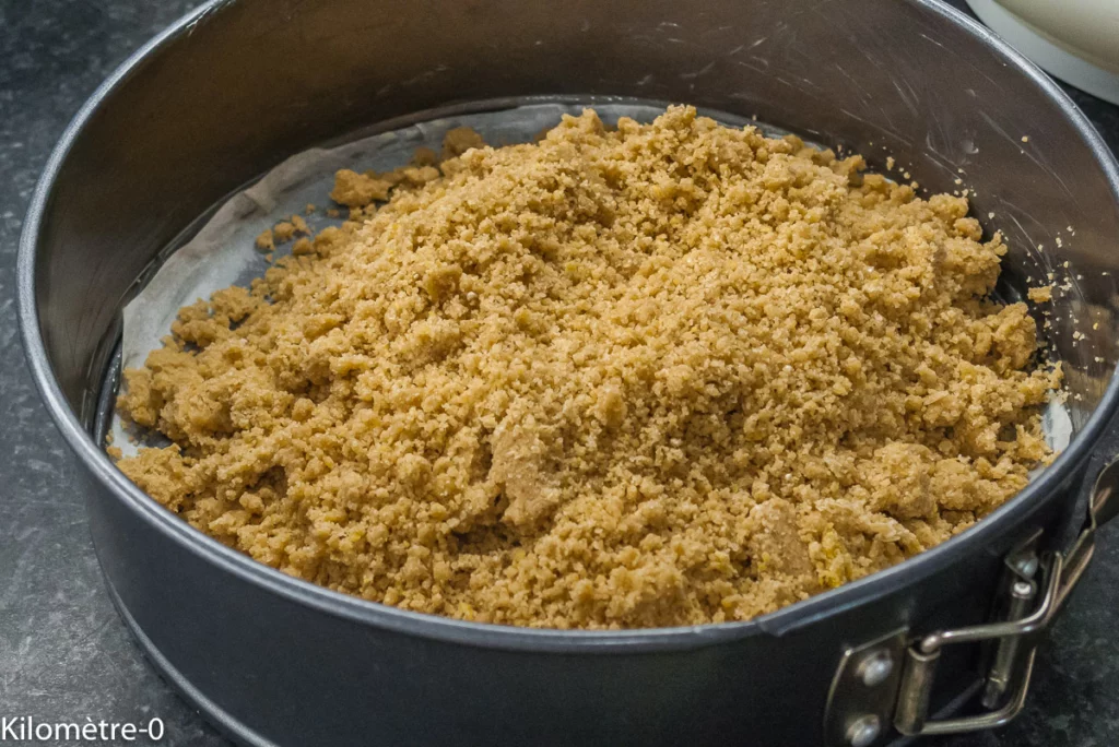 Sernik, gâteau au fromage frais polonais aux mûres - Étape 3