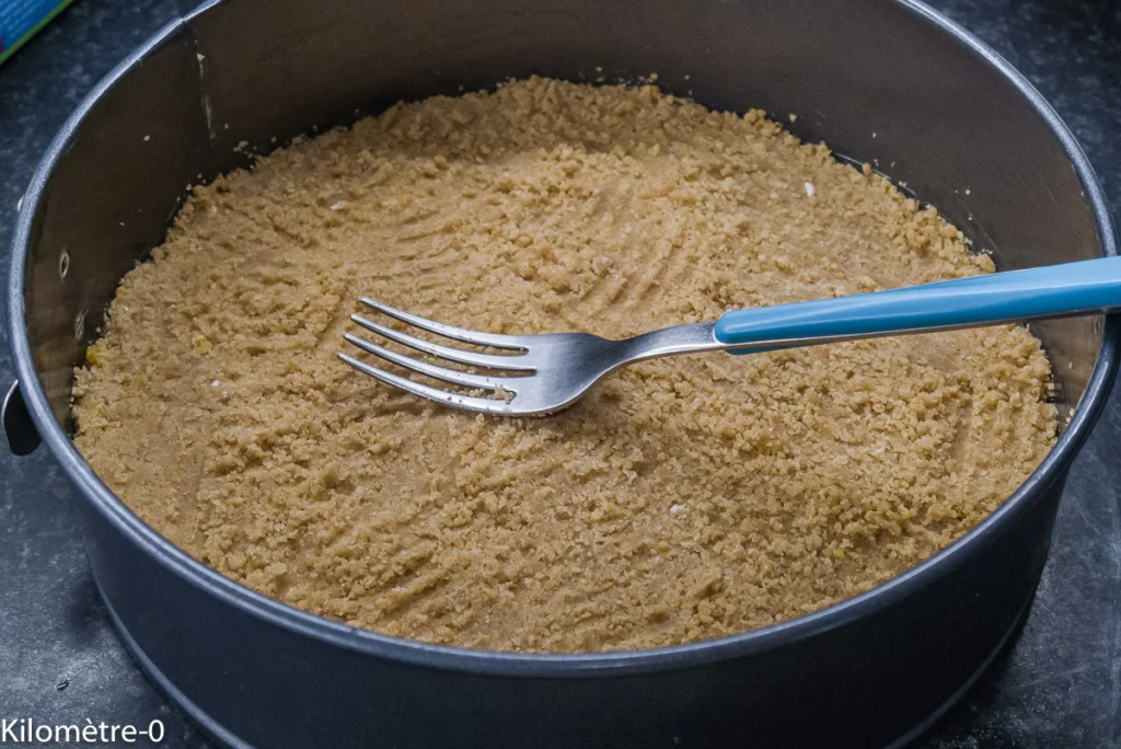 Sernik, gâteau au fromage frais polonais aux mûres - Étape 4