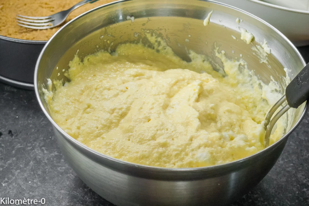 Sernik, gâteau au fromage frais polonais aux mûres - Étape 8