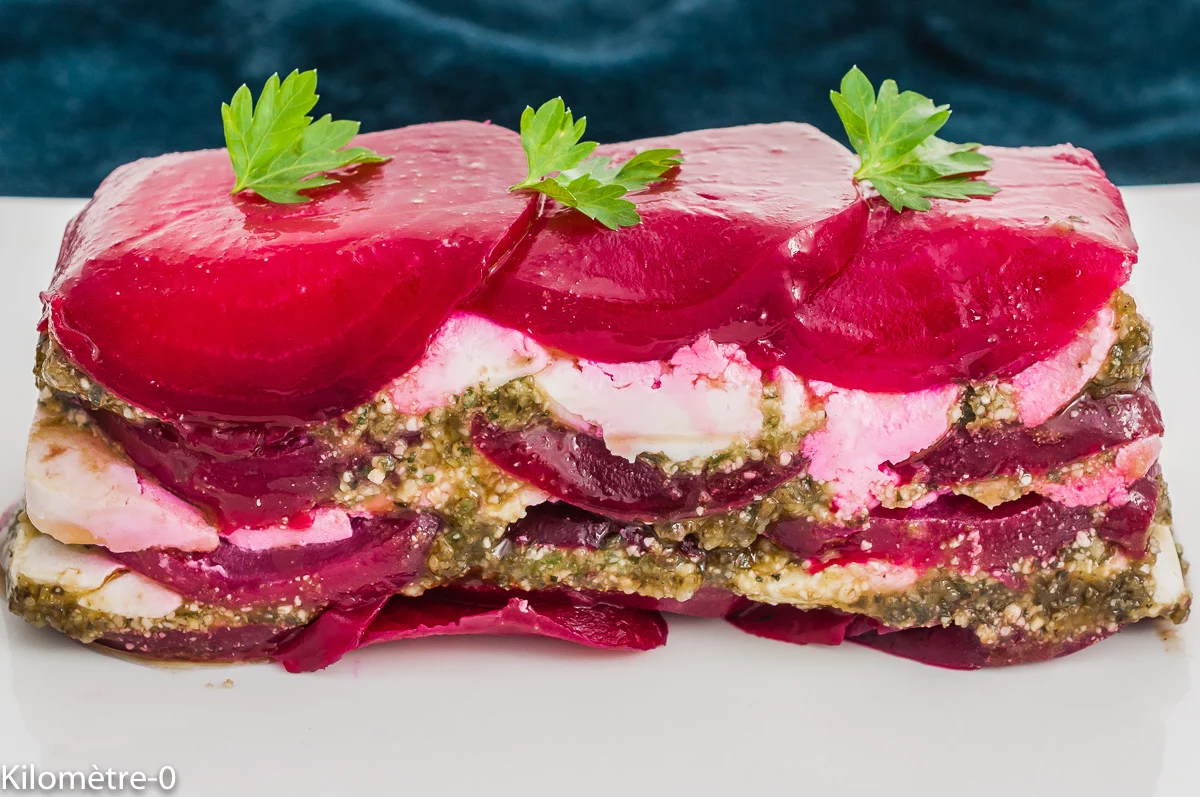 Photo de recette de terrine, légumes, fromage, betterave rouge, fromage de chèvre, pesto, facile, bio, été, Kilomètre-0, blog de cuisine réalisée à partir de produits de saison et issus de circuits courts