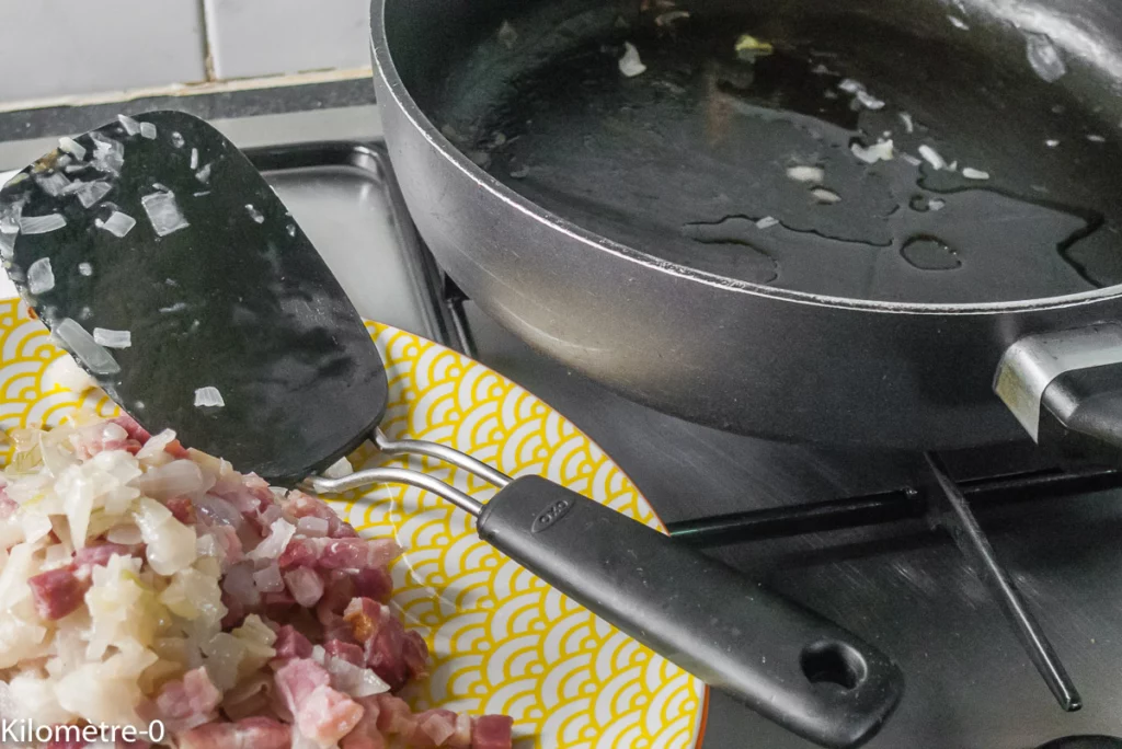 Salade de courgettes aux lardons et oignons nouveaux - Étape 6