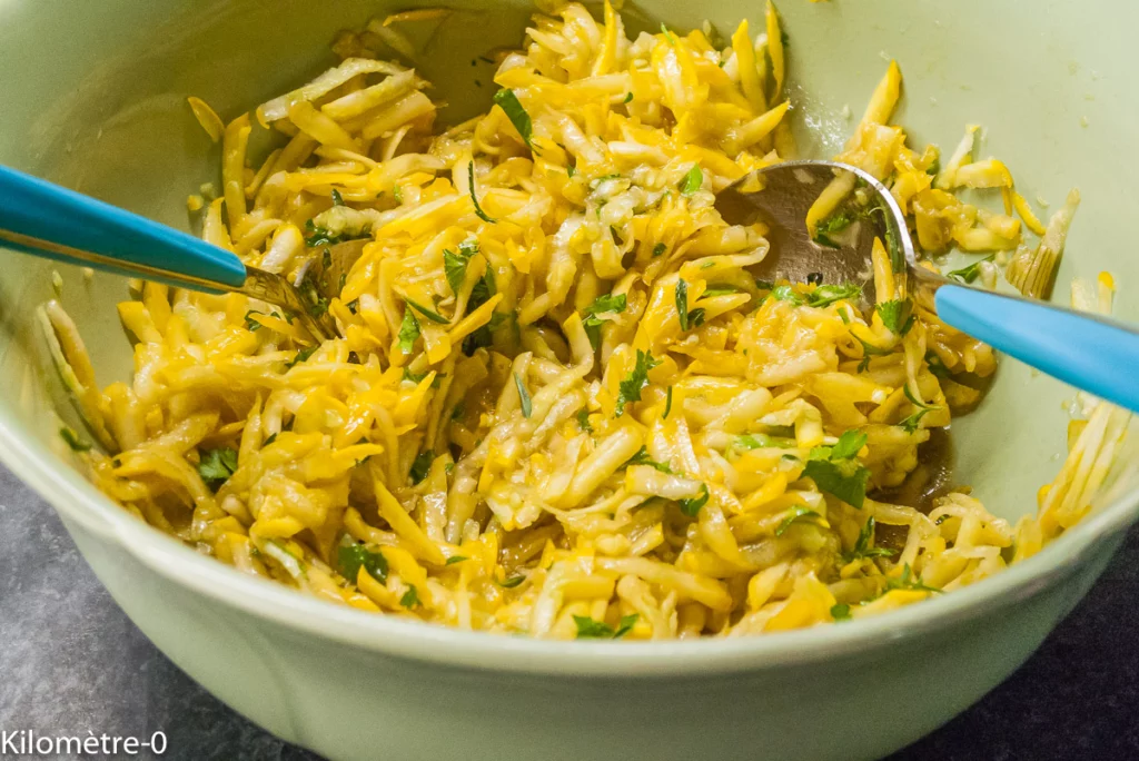 Salade de courgettes aux lardons et oignons nouveaux - Étape 7