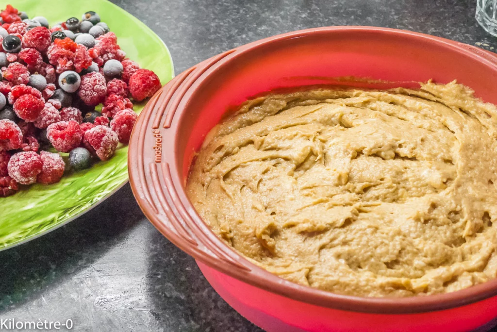 Gâteau tendre aux fruits rouges - Étape 6