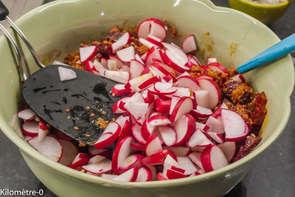 Salade de quinoa, betteraves, radis et olives - Étape 4