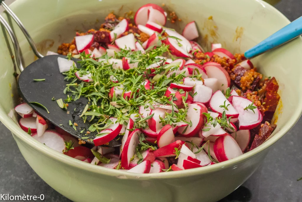 Salade de quinoa, betteraves, radis et olives - Étape 5