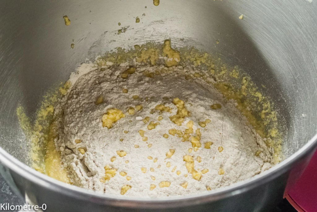 Gâteau aux pêches et aux amandes - Étape 3