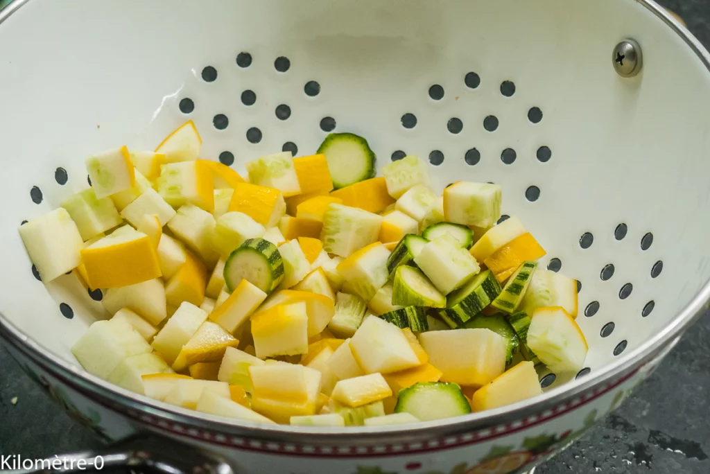 Macédoine estivale aux crevettes - Étape 1