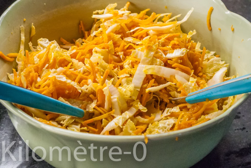 Salade de chou chinois aux carottes, sauce soja - Étape 3