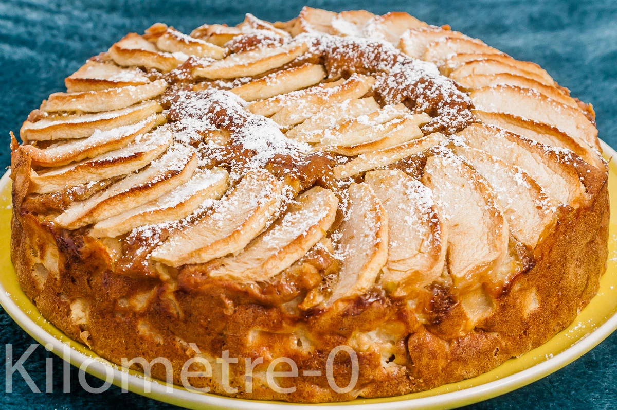 Photo de recette de dessert breton, gâteau aux pommes, Kloz en Douet, pommes, fruits, automne, hiver, cuisine bretonne, régionale, facile, gros gâteau, économique, bio,Kilomètre-0, blog de cuisine réalisée à partir de produits de saison et issus de circuits courts