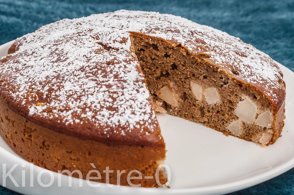 Photo de recette de gâteau, dessert, sarrasin, yaourt, poires, facile, rapide, farine de sarrasin, bio, Kilomètre-0, blog de cuisine réalisée à partir de produits de saison et issus de circuits courts