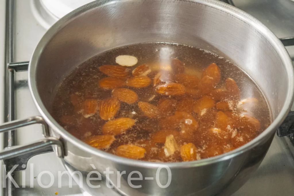 Salade de quinoa, poivrons, olives et amandes - Étape 2