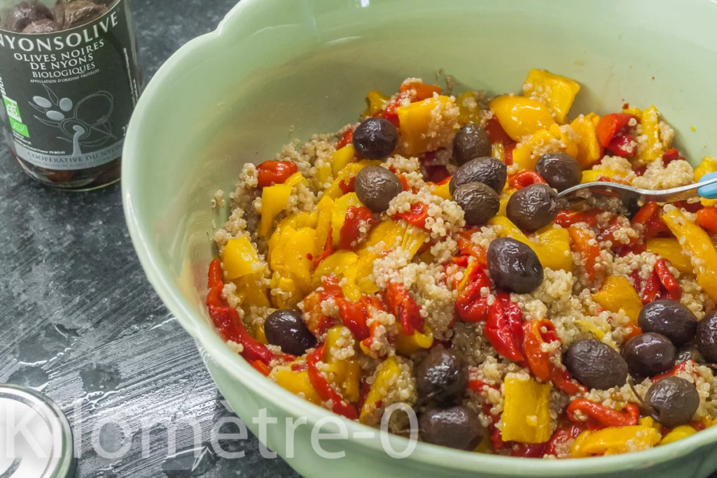 Salade de quinoa, poivrons, olives et amandes - Étape 10