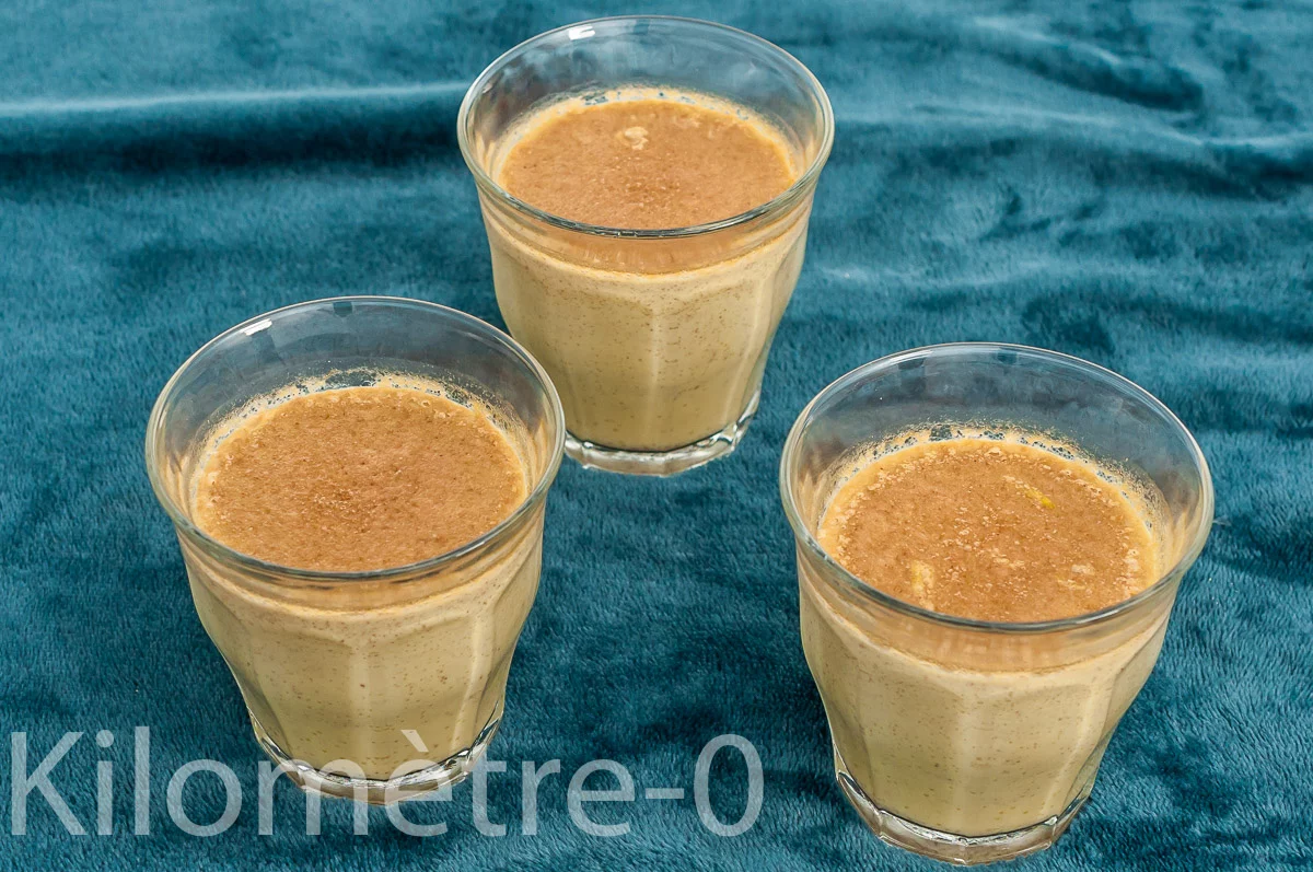 Photo de recette de dessert, facile, léger, healthy, sans lactose, crème, œufs, protéines, noisettes, sans lait,bio Kilomètre-0, blog de cuisine réalisée à partir de produits de saison et issus de circuits courts
