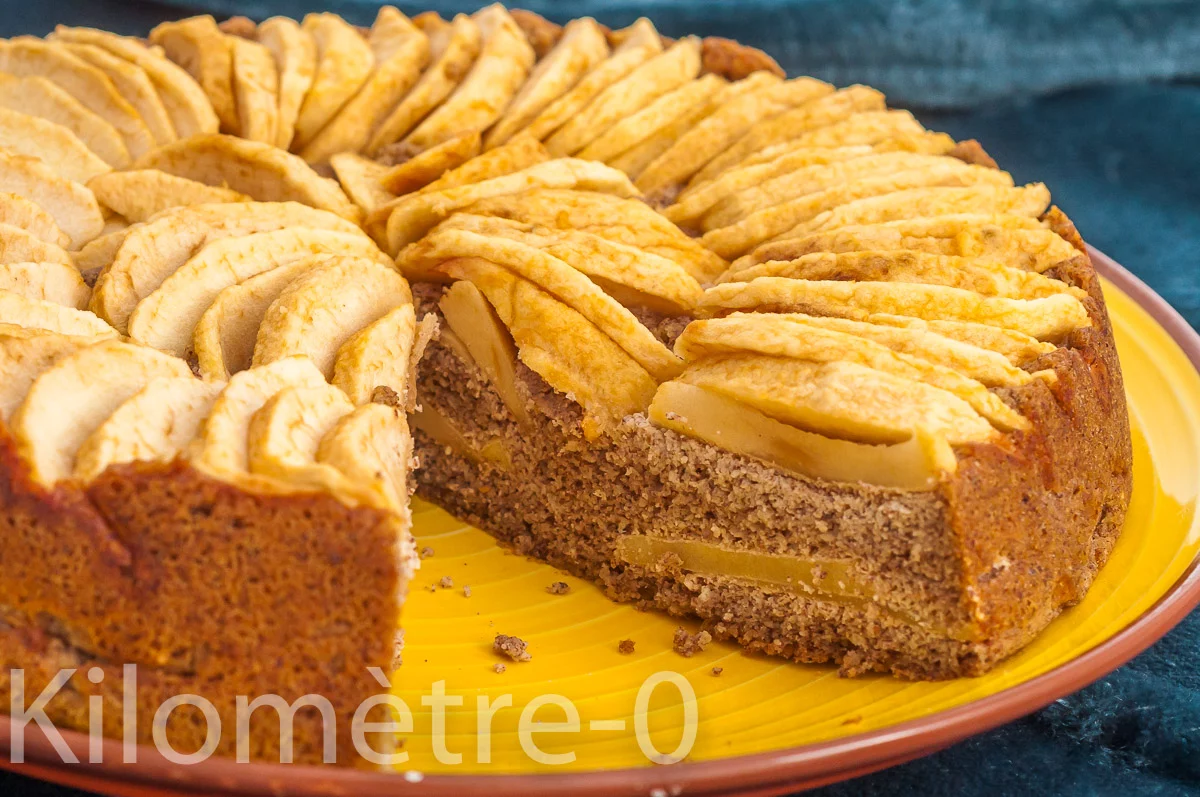 Photo de recette de gâteau, dessert, super, moelleux, pommes, automne, hiver, oeufs, léger, bio, rapide, Kilomètre-0, blog de cuisine réalisée à partir de produits de saison et issus de circuits courts