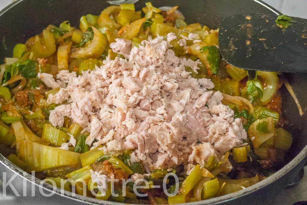 Céleri branche poêlé à la bolognaise et au thon - Étape 6