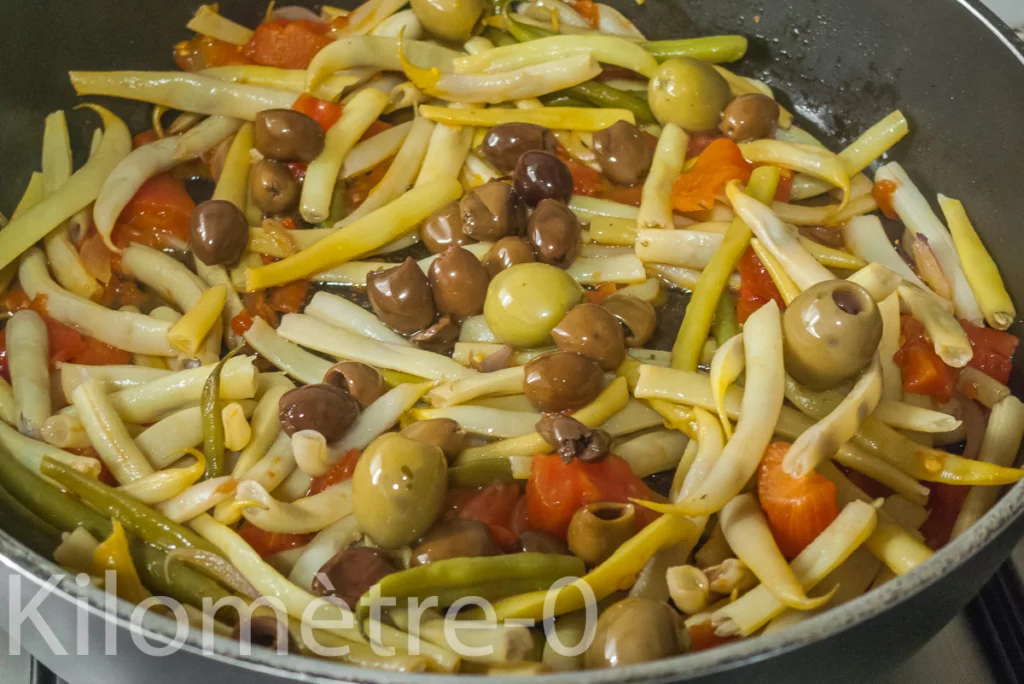 Poêlée de haricots verts, tomates et olives - Étape 5